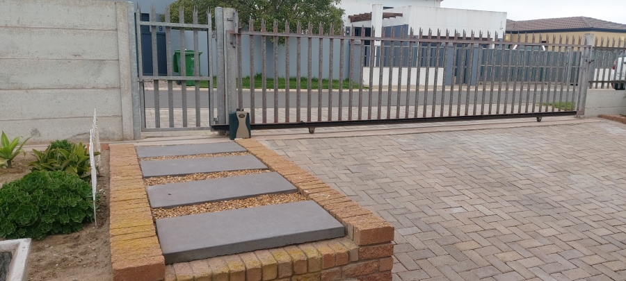 3 Bedroom Property for Sale in Vredenburg Western Cape